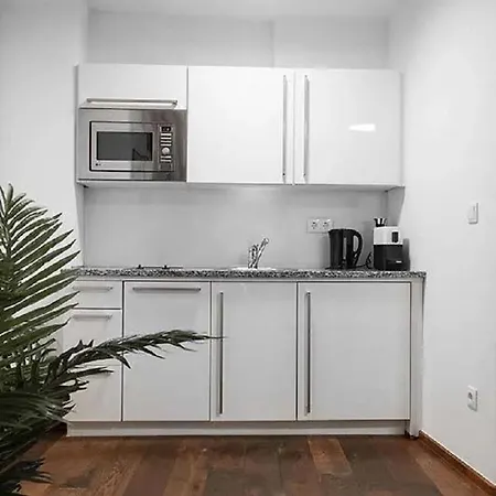 Goldene Pastete - Urban Luxury Center