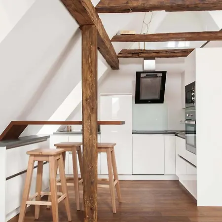 Goldene Pastete - Urban Luxury Center *